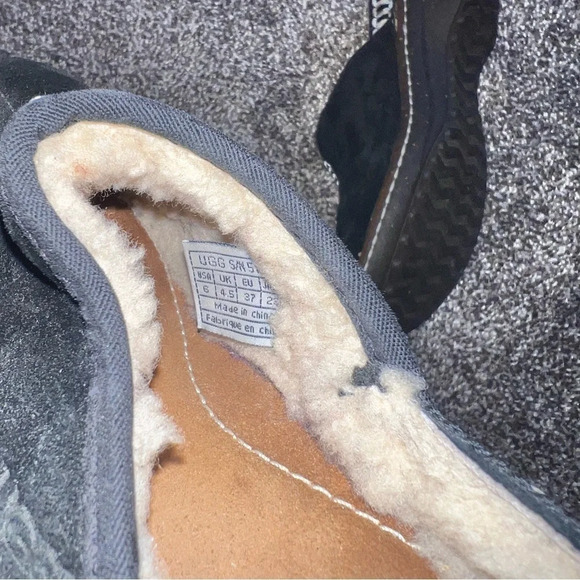 Ugg Australia Kohala Black Suede Leather Slippers Mules Clogs slip on Size 6  ❤️ - Picture 4 of 5